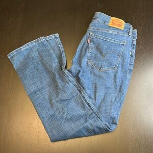Levi’s Women’s Size 28 Classic Straight Jeans